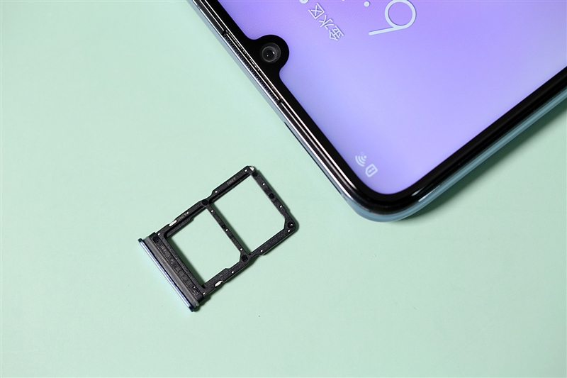 高通首次演示 iSIM 技術(shù)，如果演示成功將不再使用 SIM 卡？