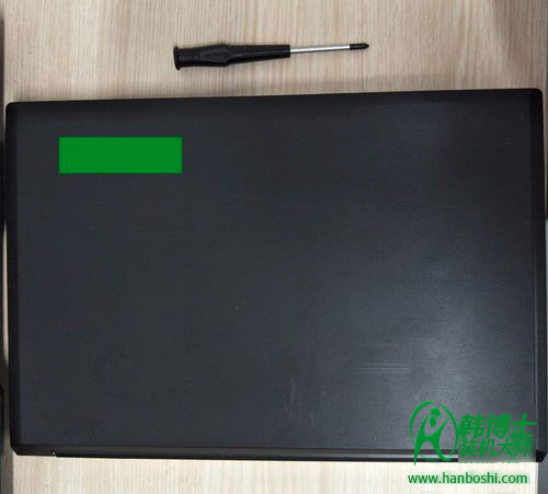 筆記本內(nèi)存條怎么安裝？
